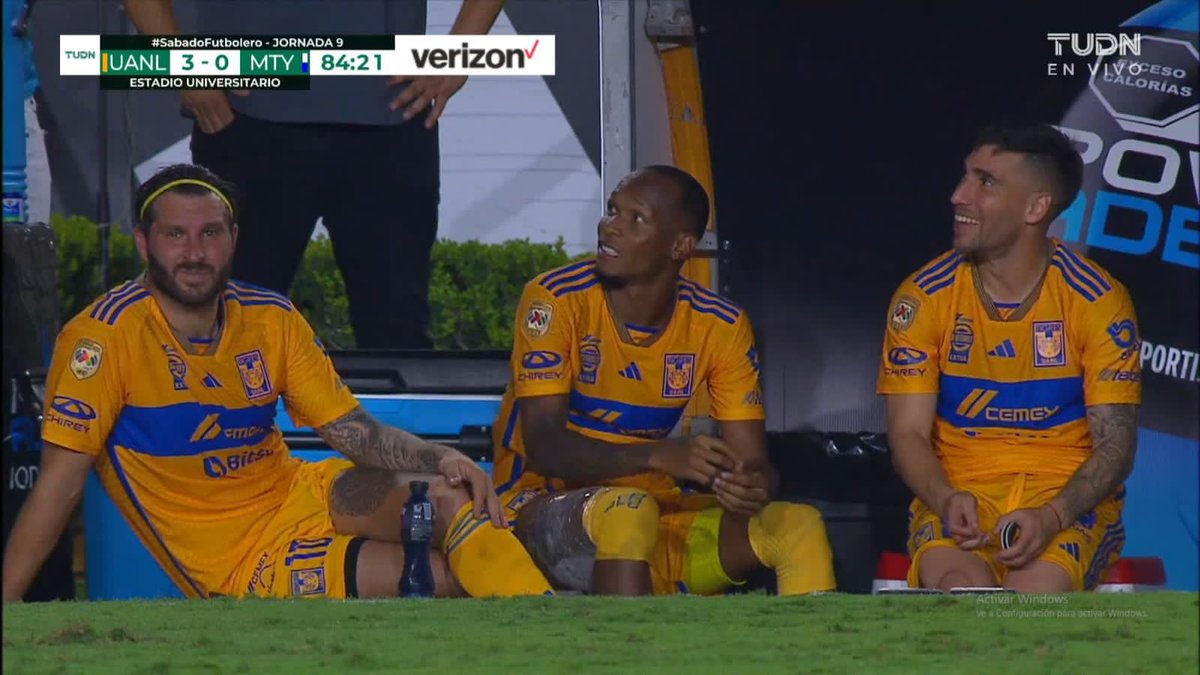 Otro día en la oficina 

Vamos Los <a href="/TigresOficial/">Club Tigres 🐯</a>
