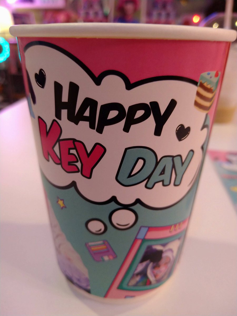masayo707's tweet photo. 鶴橋のカフェでやってる
キーくんの
センイルカフェ来てみました🎂
カップ可愛すぎ〜❤❤❤❤❤
#uncle_box
#HappyKEYday
#SHINee
#KEY https://t.co/KU5tORpJ0N
