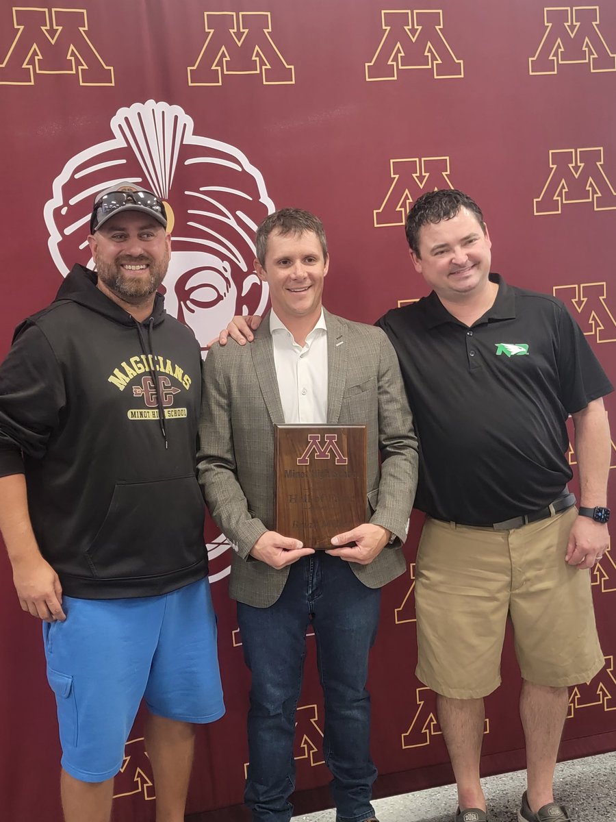 MinotXc's tweet photo. A little blast from the past at the Minot High athletic HOF ceremony today with a few members of the 2002 team! The Minot High team would like to congratulate Brian Miller on his HOF induction! Multi time all state athlete and WDA senior athlete of the year! https://t.co/1XOO62duz0