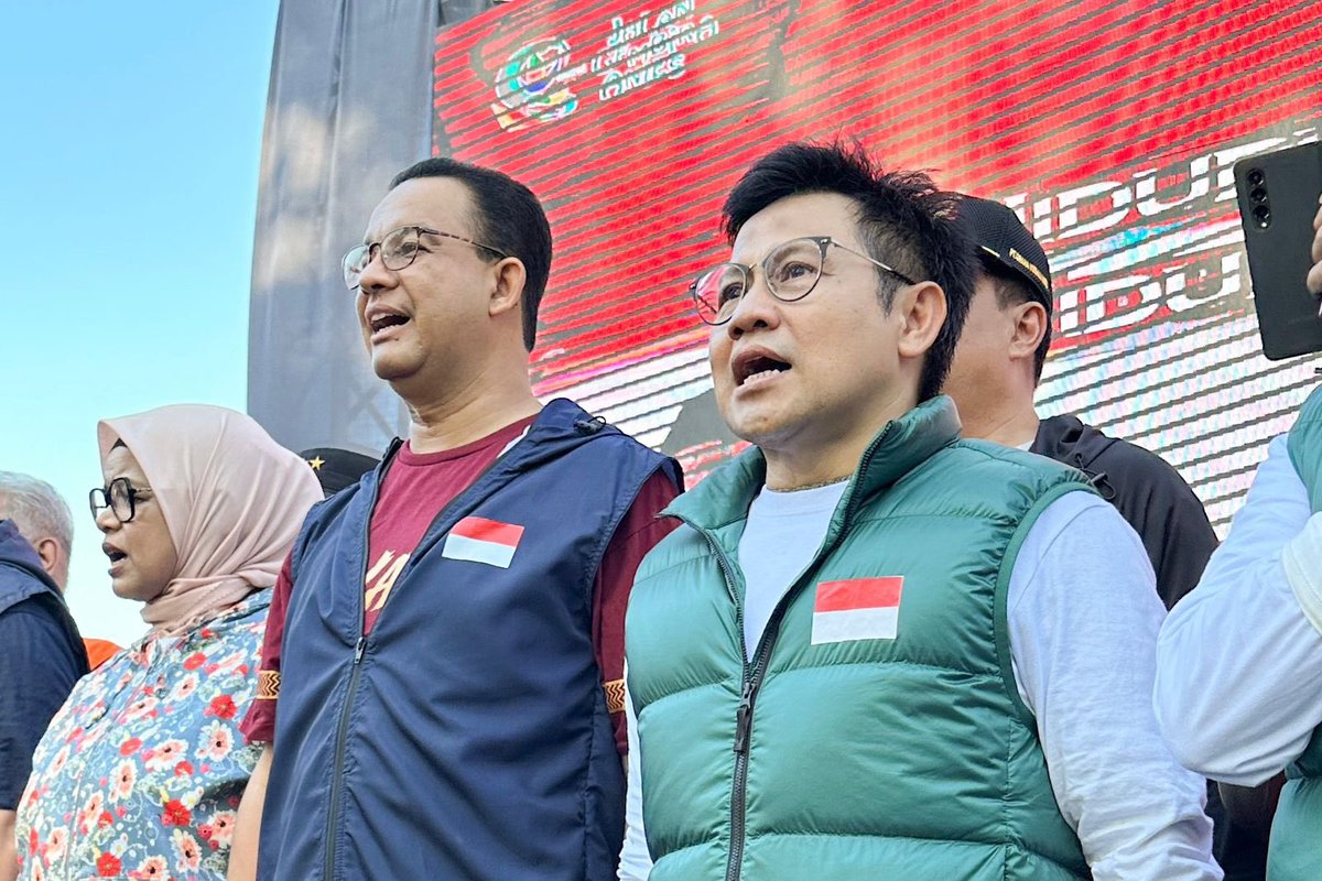 Massanya Mas <a href="/aniesbaswedan/">Anies Rasyid Baswedan</a> dan Gus <a href="/cakimiNOW/">A Muhaimin Iskandar</a> Luar biasaaa😍

Gus Imin : ‘ada energi perubahan dan perbaikan bangsa’

📍Makassar

#AMINIndonesiaLebihBaik 
#AniesMuhaimin2024