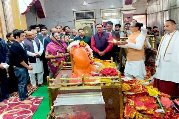 मामाजी <a href="/chouhanshivraj/">Shivraj Singh Chouhan</a> नजरअंदाज करने की भी एक हद होती है। थोड़ी तो तो संवेदनशीलता दिखाइये। पटवारी परीक्षा में चल रही जाँच मे तेजी लाकर हमारी नियुक्ति प्रक्रिया शुरू कारवाईये। 
#27_सितंबर_सलकनपुर_चुनरी_यात्रा
#mamaji_mppatwari_niyuktido
<a href="/ChouhanShivra/">ChouhanShivra</a> <a href="/OfficeofSSC/">Office of Shivraj</a> <a href="/CMMadhyaPradesh/">Chief Minister, MP</a>