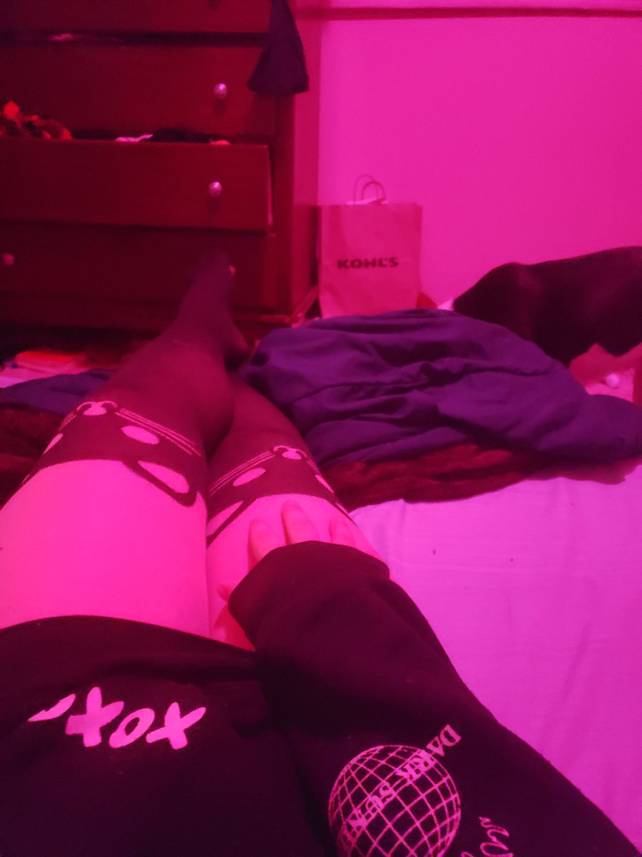Hunter127615's tweet photo. I wish I had someone next to me
#femboy #nsfwtw 
Dms open https://t.co/AIzZvH3Q1W