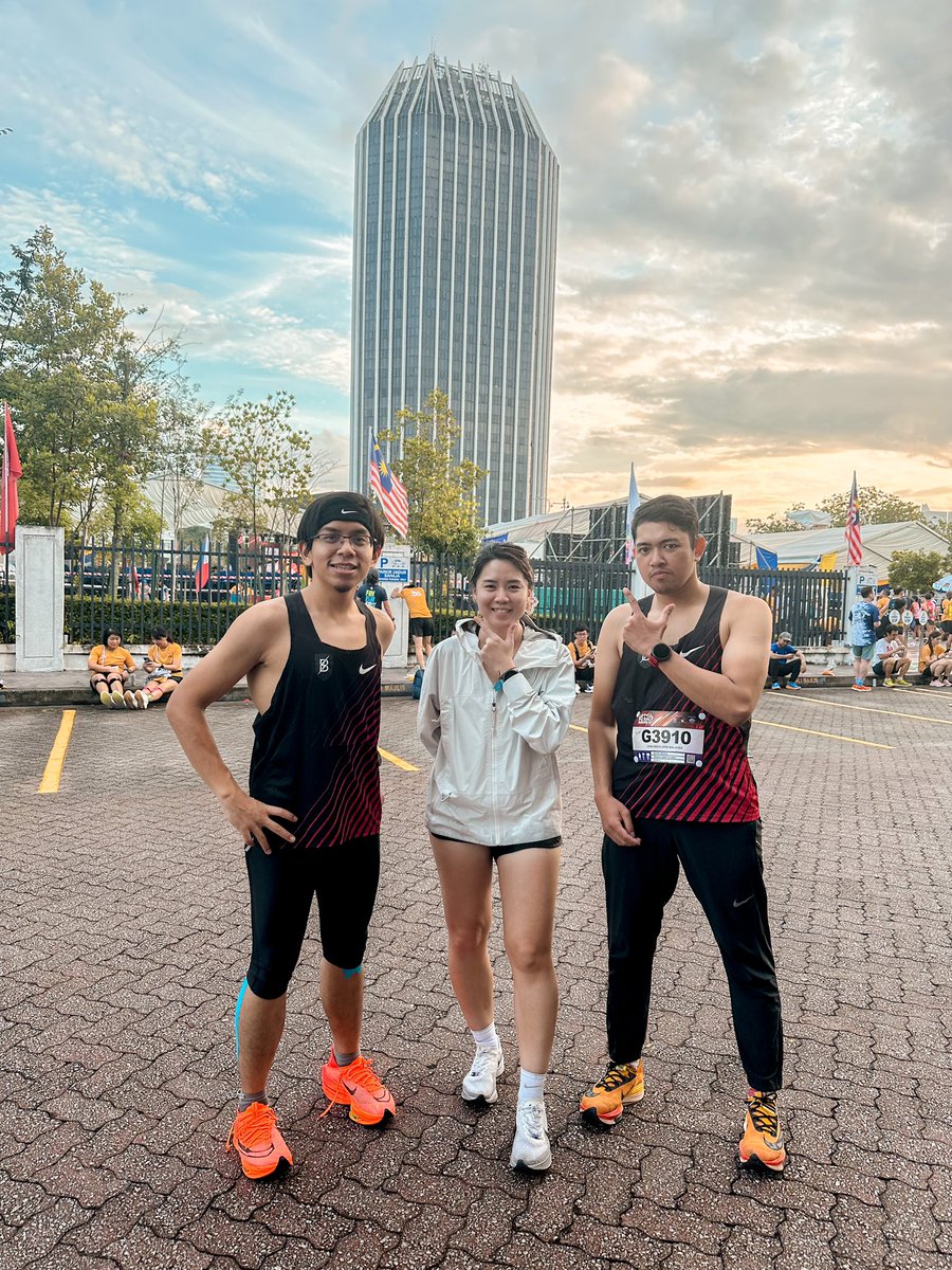 nazmihalim_'s tweet photo. September #24 - W21D7 PJHM 2023
Tkde target timing race ni sebab focus nexweek. Follow 10K @AlifLifz and sendiri2 lpas tu π happy to see familiar faces. See u nextweek! ππ»ββοΈ
T - 7
267/365
#runstreak
#MenujuKLSCM
#keepgrinding
#beatyesterday https://t.co/6uogzNMmmH