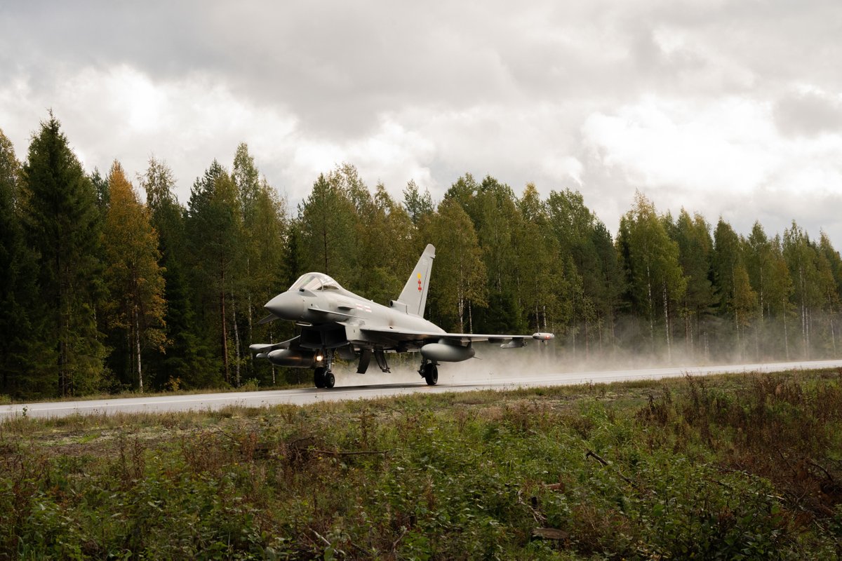 RAF Typhoons have successfully landed on & taken off from a regular road for the first time as part of Ex Baana. The exercise took place on a single-lane road in Finland which is usually used for normal road traffic. Full story: ow.ly/oVyy50PORTS