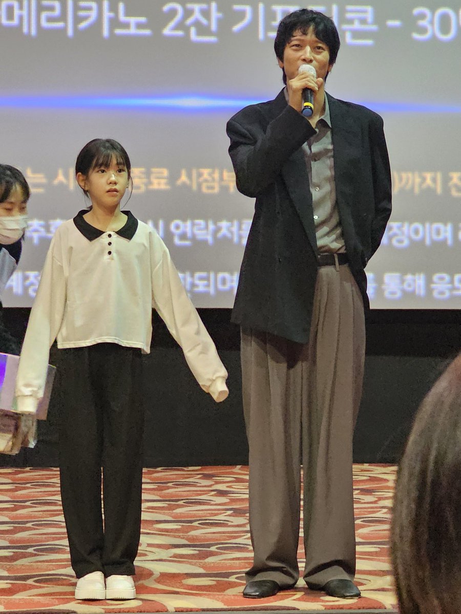 강동원은 "신"이다
