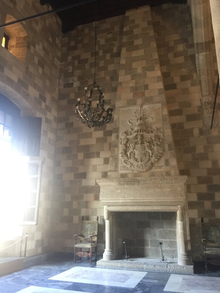 Medea Hecate tweet media