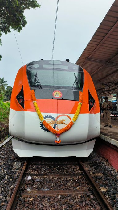 देखें Video : PM मोदी ने 9 वंदे भारत ट्रेनों को किया रवाना, रांची-हावड़ा…-Watch Video: PM Modi flagged off 9 Vande Bharat trains, Ranchi-Howrah…