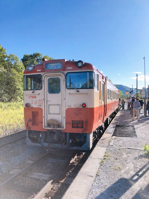 「blue sky train」 illustration images(Latest)