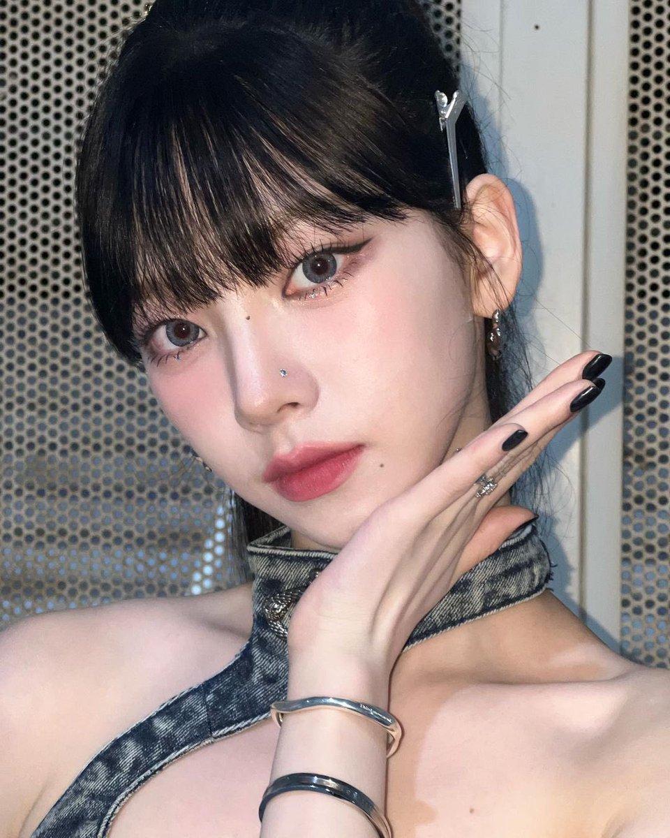 aespabbl's tweet photo. karina IG update https://t.co/8QwV1Oro9O