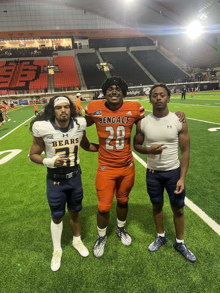 Just a couple of <a href="/chandlerwolves/">CHS Wolves Football </a> reuniting on the FCS  gridiron today! <a href="/FrankyXMorales/">Franky X. Morales</a> <a href="/smitt6o2/">Alfred Smith</a> @dasonbrooks Once A Wolf Always A Wolf! #CTown!🐺