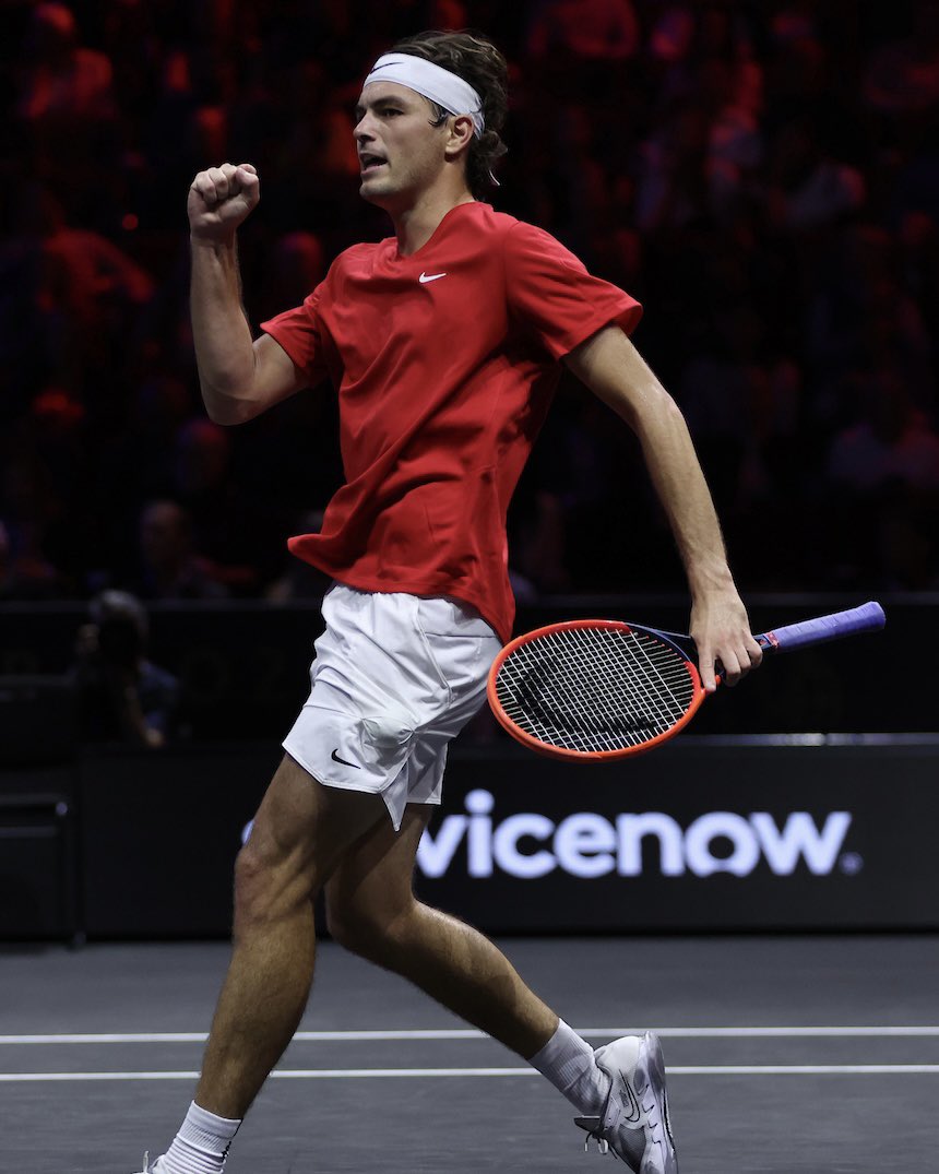 LaverCup's tweet image. The joy of winning points for your team. #MoetMoment