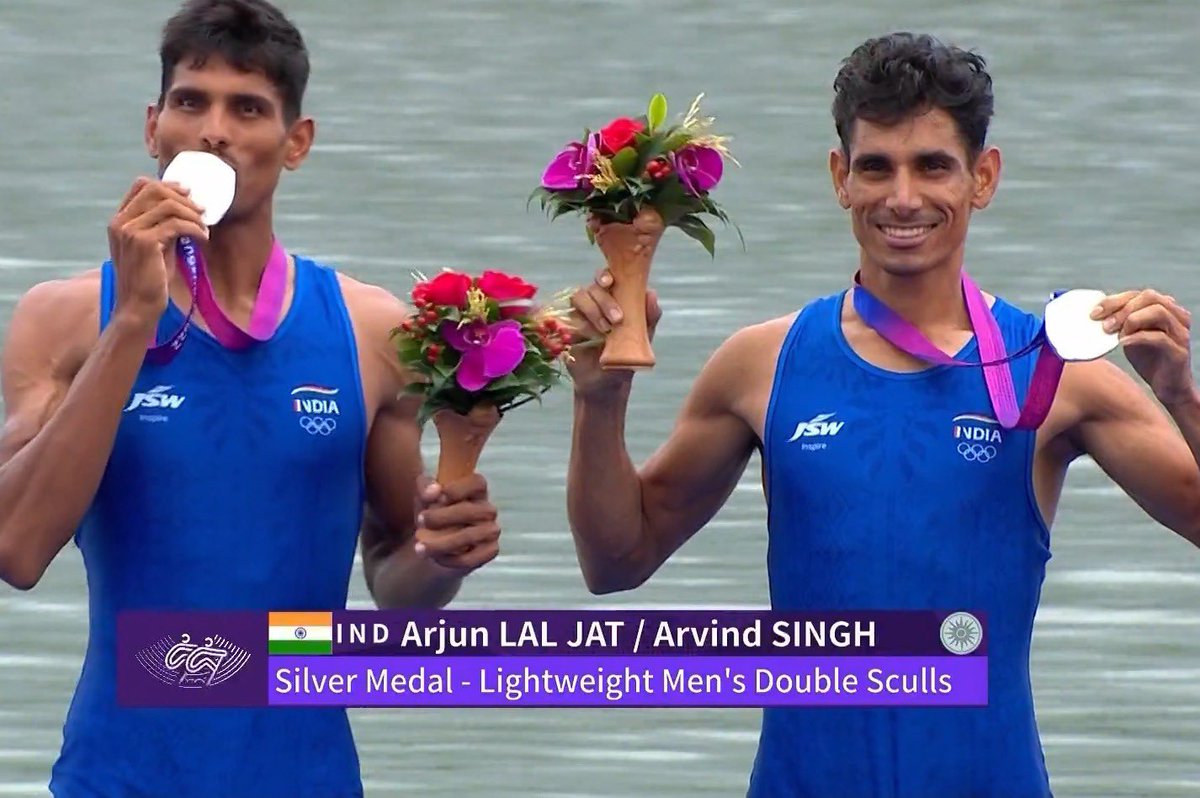 SECOND MEDAL for 🇮🇳 at #AsianGames2022

Bharat's proud Rowing Olympian duo from the Indian Army, Arvind Singh and <a href="/OLYArjun/">Arjun Lal Jat 🇮🇳🚣🚣</a>, brings home a silver 🥈medal in the light Men's Double Sculls clocking 06:28:18 🚣‍♂️🥳 

Heartiest congratulations to the #TOPScheme athletes! Their