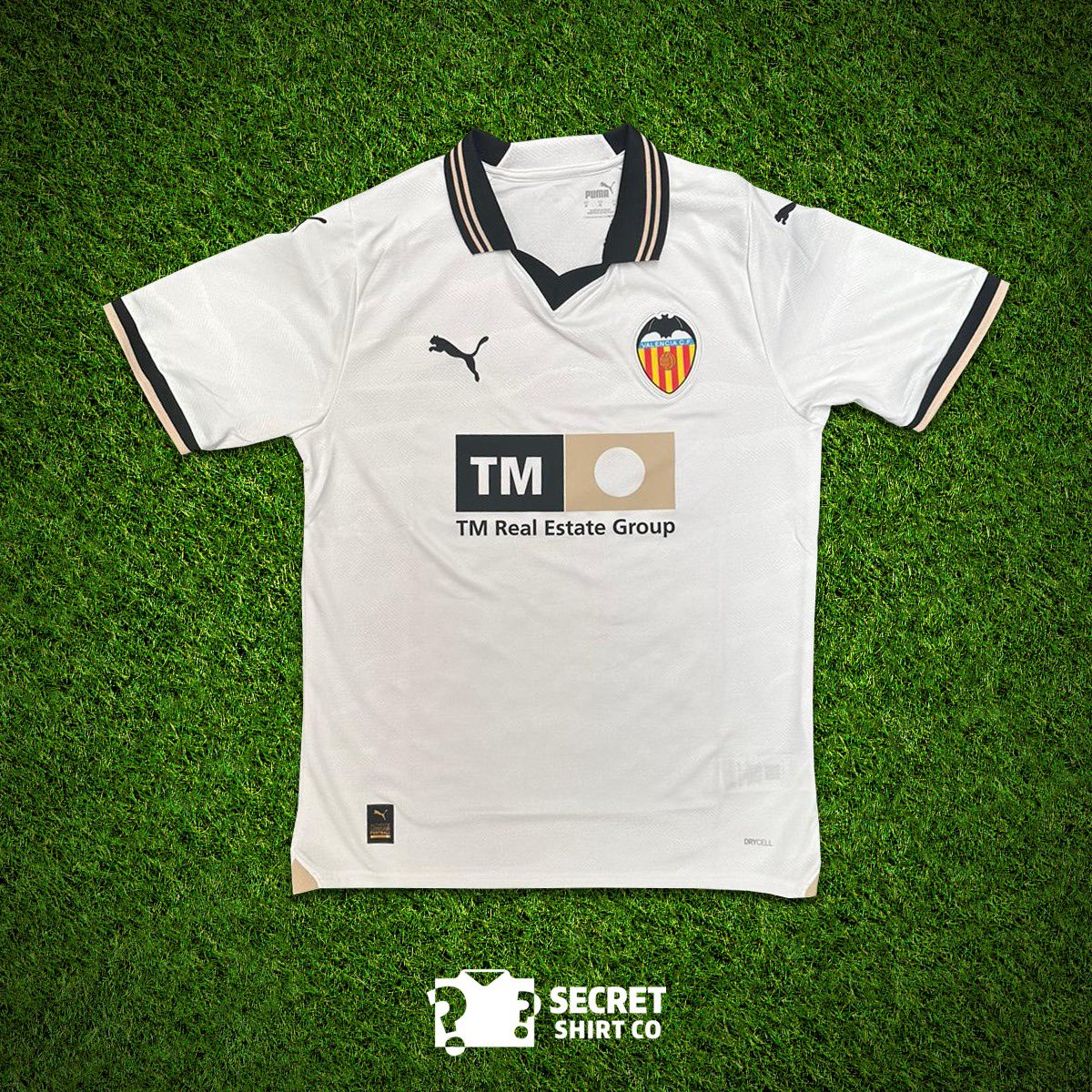 secretshirtco's tweet image. If Bukayo Saka 🏴󠁧󠁢󠁥󠁮󠁧󠁿 or Son Heung-min 🇰🇷 score FIRST today we’ll giveaway a SecretShirt.co box 📦

To enter 👇

🔄 Retweet this tweet
🤝 Follow us

Good luck!