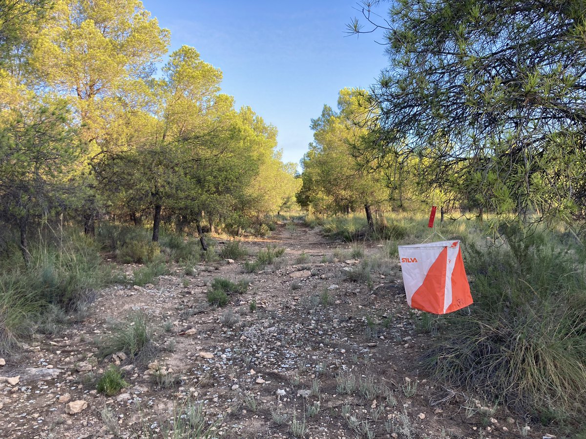 JMtnezNunez's tweet photo. Buenos días , 
Todo preparado para la prueba de #Orientacion en #Calasparra
#SierraDelPuerto #EstacionTren 
Un día espectacular , 
“Pienso y luego , … CORRO” https://t.co/iKsZnetuZ8