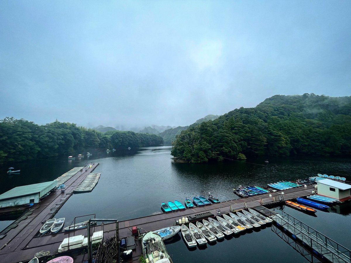 P7BT's tweet photo. 昨日は三島
約１ヶ月ぶりでしたが
久しぶりの満水状態
巻きは不発ライトリグのみ…
サイズも良型無し…
久々にバスの匂いと
カツカレーを堪能しました😅 https://t.co/MU0s4uc1XP