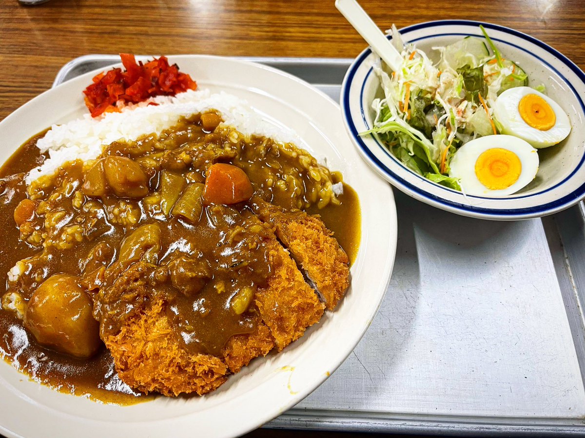 P7BT's tweet photo. 昨日は三島
約１ヶ月ぶりでしたが
久しぶりの満水状態
巻きは不発ライトリグのみ…
サイズも良型無し…
久々にバスの匂いと
カツカレーを堪能しました😅 https://t.co/MU0s4uc1XP