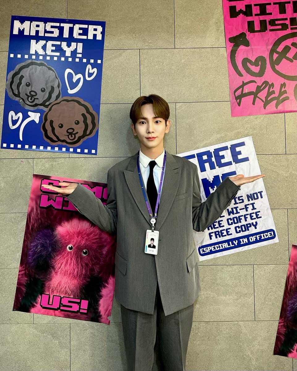 SHINee's tweet photo. 🩵🙂🙄✌🏻👍🏻🩵

‘Good &amp; Great’
➫ https://t.co/c3NQLSnn9X

#KEY #키 #SHINee #샤이니 
#Good_and_Great 
#KEY_Good_and_Great
#쇼음악중심 #MBC https://t.co/z0jfeTRNmi