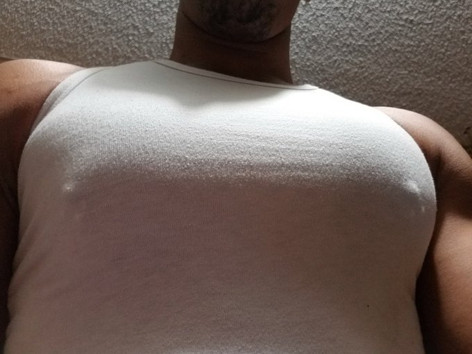 Today felt like a Good Titty night!! https://t.co/MIiifZsdIA