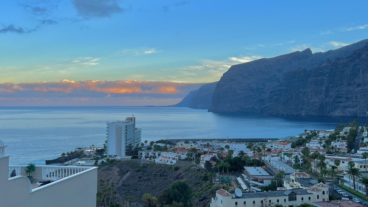 Se levanta el día en #LosGigantes #IslasCanarias