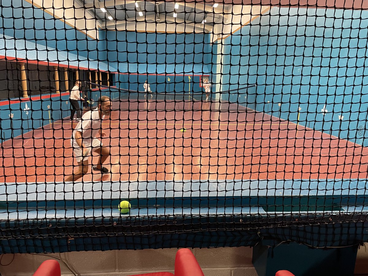 Underway for day 2 of the 9th Not the Varsity Match sponsored by ⁦@Pol_Roger⁩. Dark blues with work to do. #ntvm