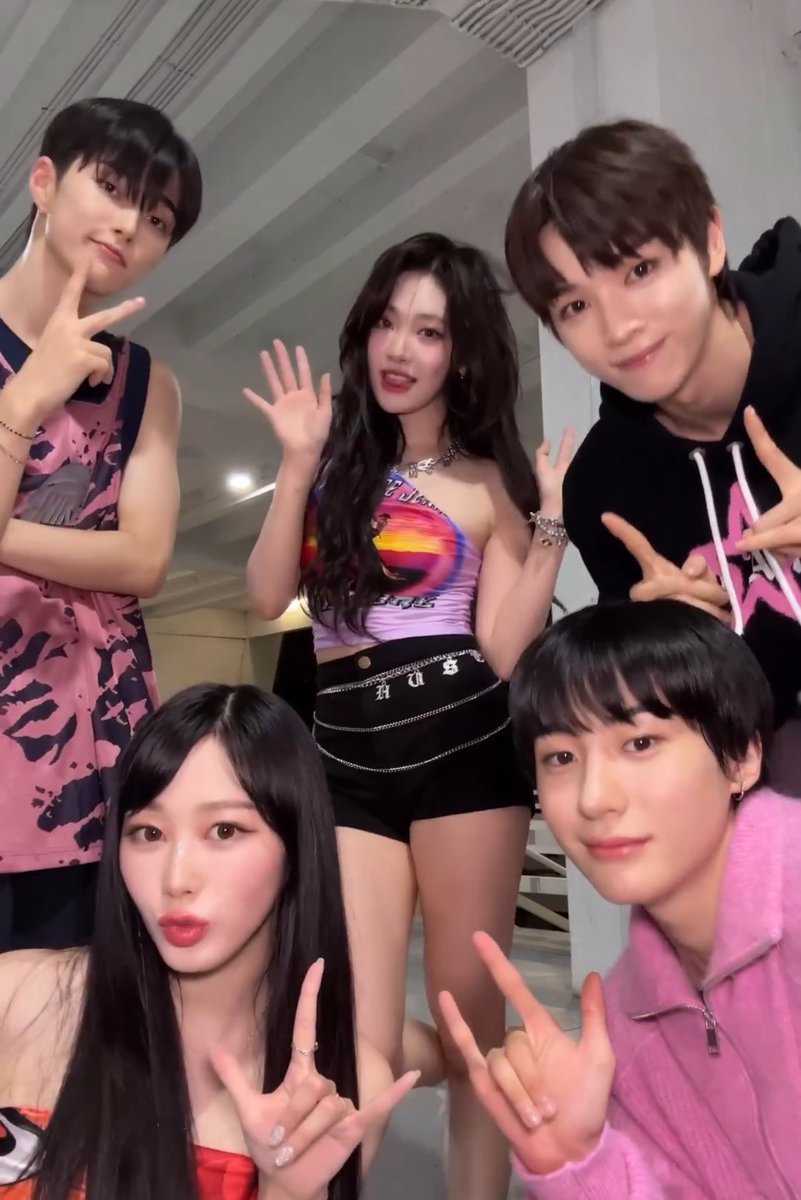 riizefolder's tweet image. one word…visuals!