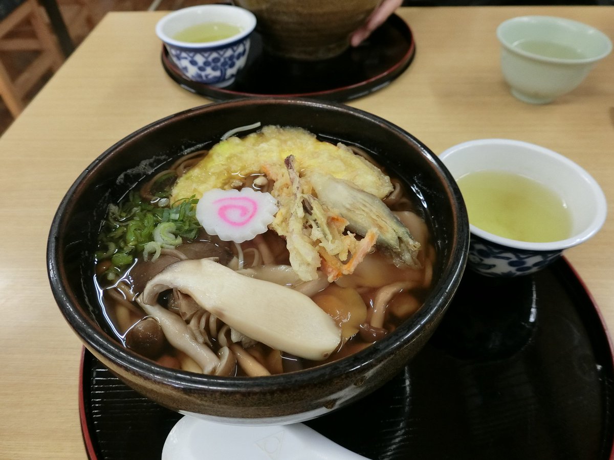ST250_CafeRacer's tweet photo. 今日は、富士山周辺を周遊しつつ、バイク仲間で持ち寄ったお菓子で、まったりお茶会を楽しみました。 https://t.co/HRCmkYPi9G