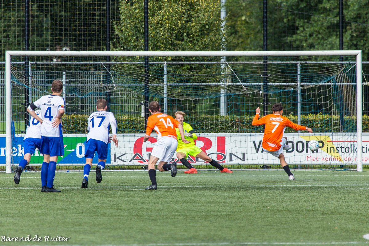 vvSEH's tweet photo. UITGEBREID VERSLAG EN FOTO'S: Fijne zege voor SEH bij seizoensouverture! Lees en bekijk meer @ https://t.co/ajTBA7i8yU @CSV28
📸Barend de Ruiter
#sehcsv #oost4B #lekkerhoor #goedbegin #wijzijnseh https://t.co/xddDnxe09i