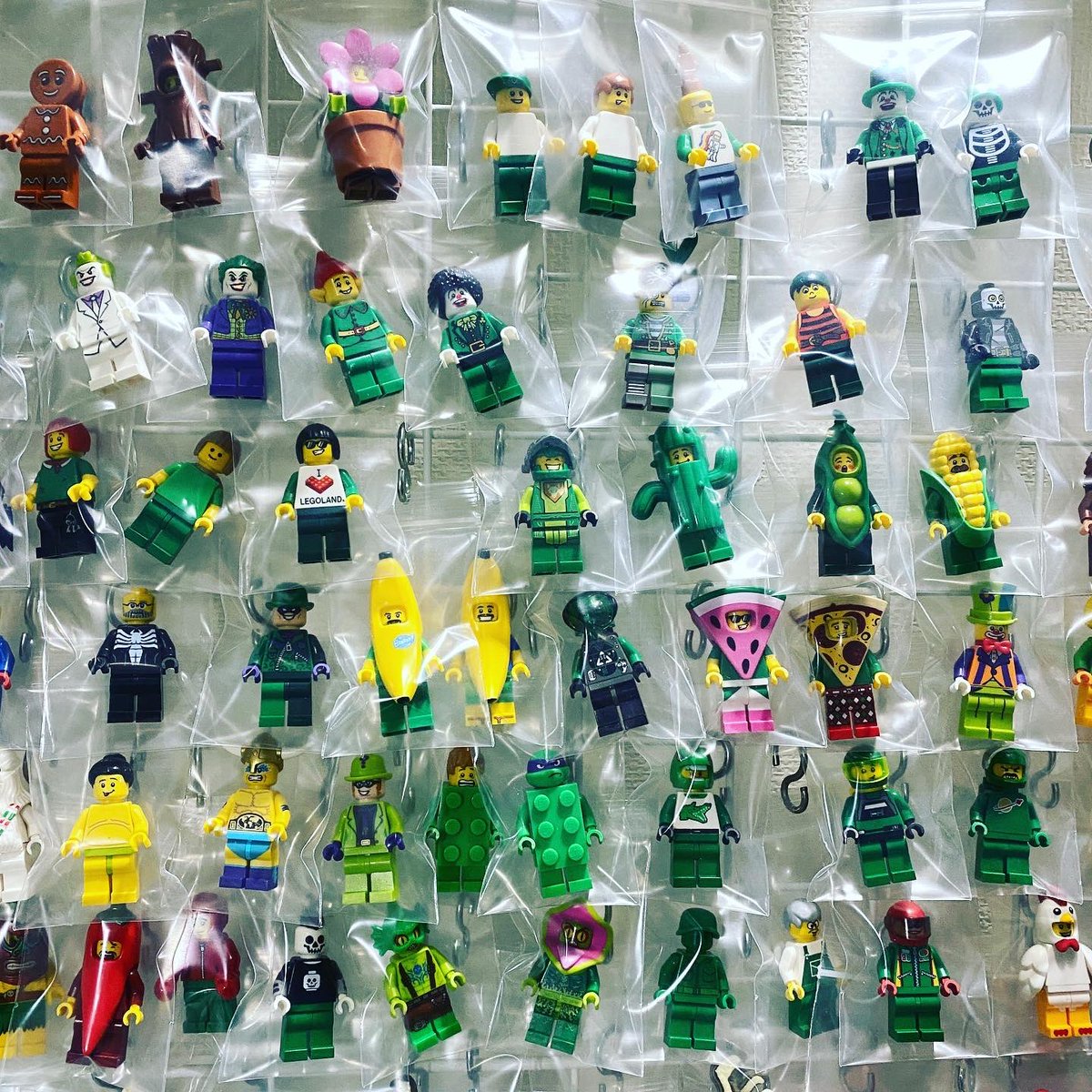 harikenjp's tweet photo. We Our Us Ours...🤟🤖♻️
#HARIKEN
#greenboy
#LEGO
#レゴ
#minifig
#ミニフィグ
#☺︎ https://t.co/wW5aOuulqd
