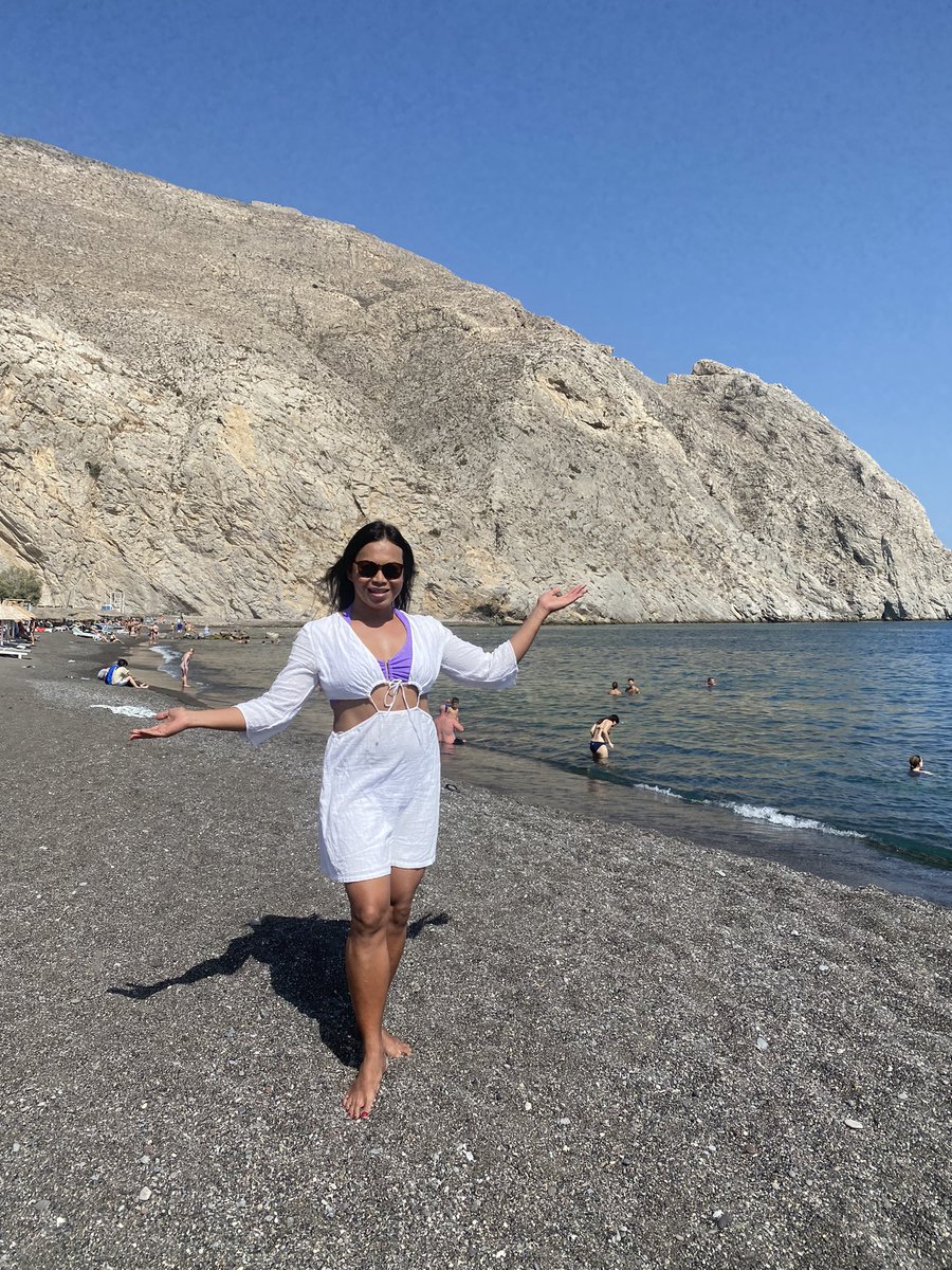 NaomiFontanos's tweet image. I am in beautiful #Santorini. It&apos;s really gorgeous here! #SantoriniGreece