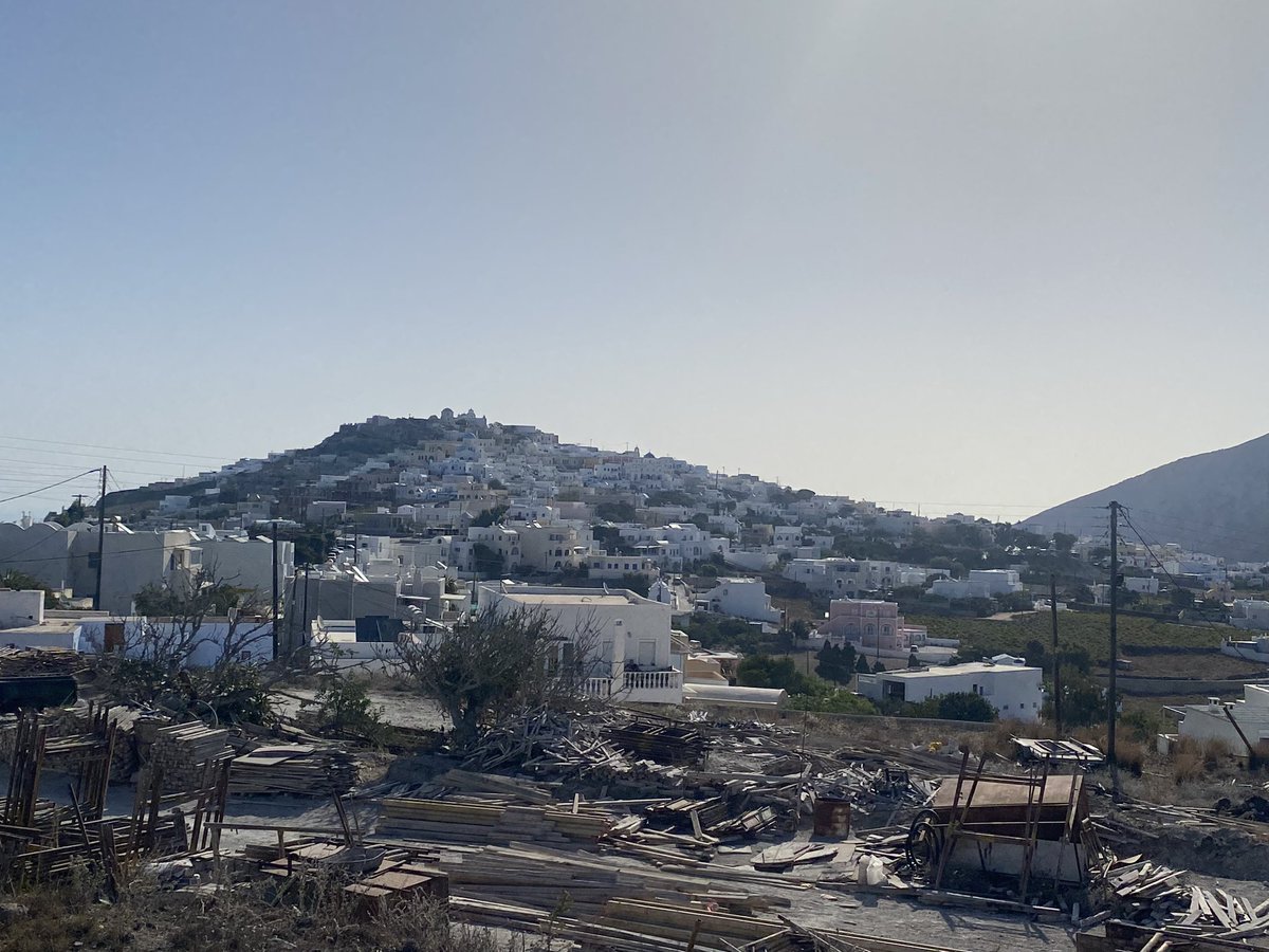 NaomiFontanos's tweet image. I am in beautiful #Santorini. It&apos;s really gorgeous here! #SantoriniGreece