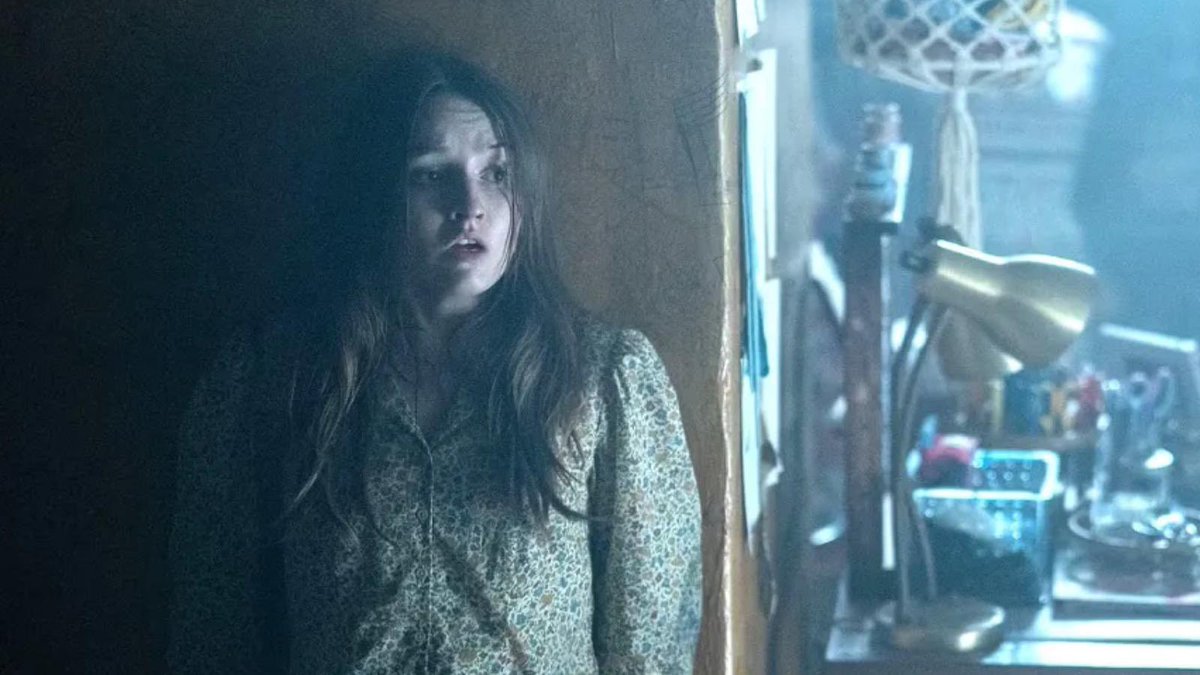 JasonRagosta's tweet image. So I’m watching #NoOneWillSaveYou for the fifth time and I’m thinking not putting this film in the theaters first was a crazy mistake. This flick would have cleaned up on the big screen.