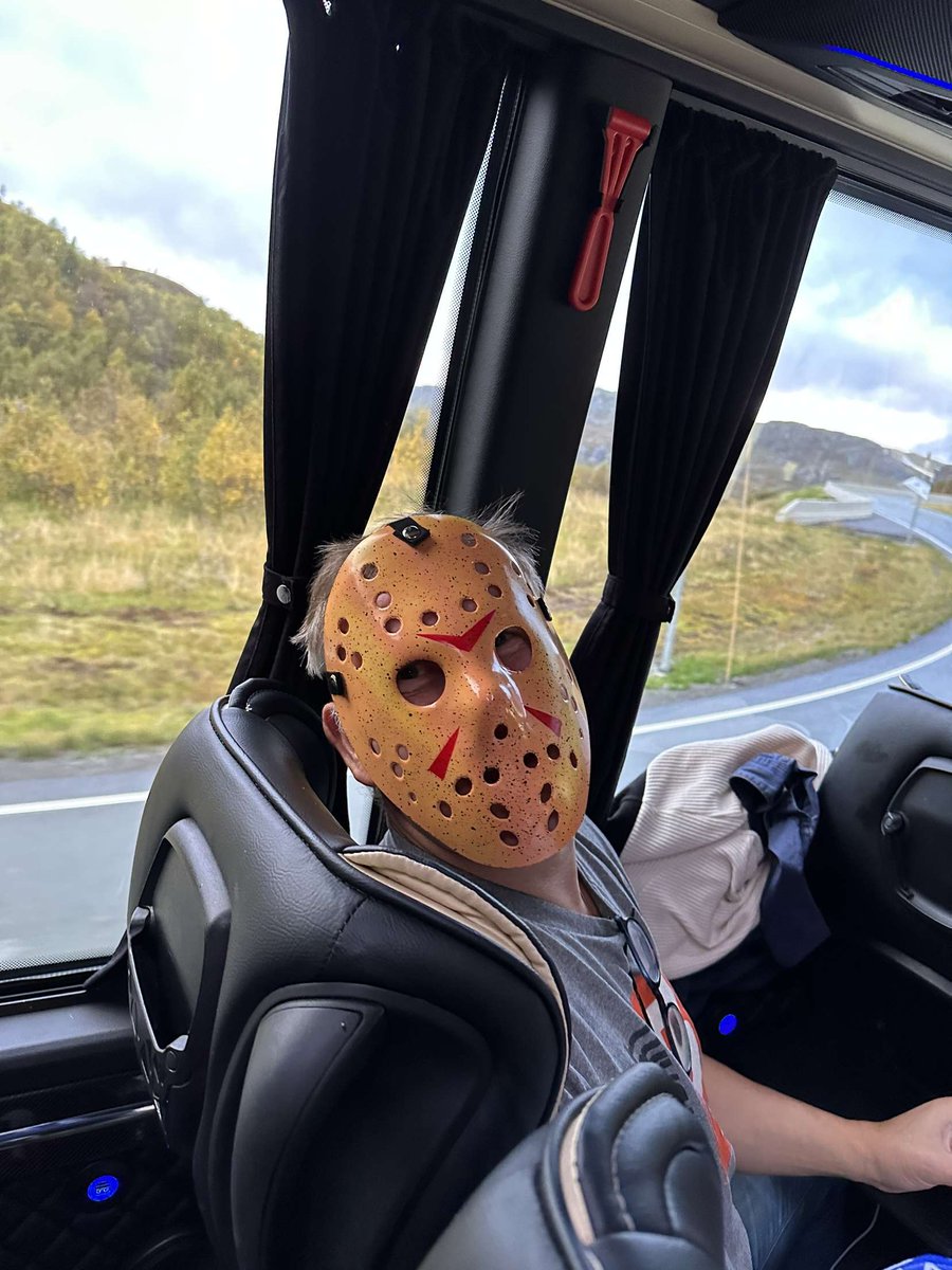 GjengenFlotmyr's tweet photo. Skien Away 🚕💀🤡⚽

#haugesund #fkh #tv2 #frelst #havis https://t.co/KsgLWgDyhi