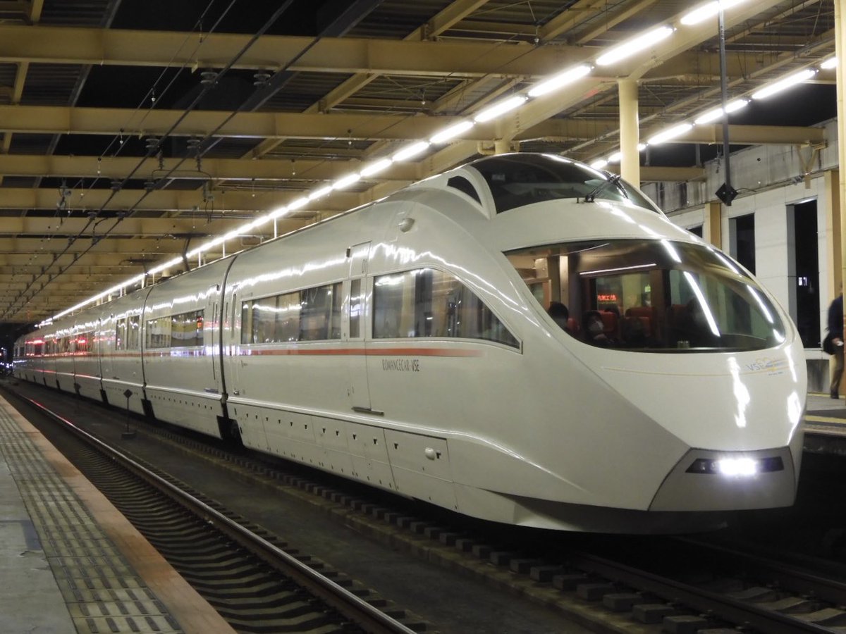 SO_N_B_9707's tweet photo. 50002×10が本日のツアーで引退を迎えましたね。7月のVSE貸切時にはカフェスペースでBトレの展示をさせて頂き、とても貴重な経験をさせて頂いた車両でした。年末まで走る50001×10も最後まで元気に走り切って欲しいところです。 https://t.co/XFnxv8SO9Y