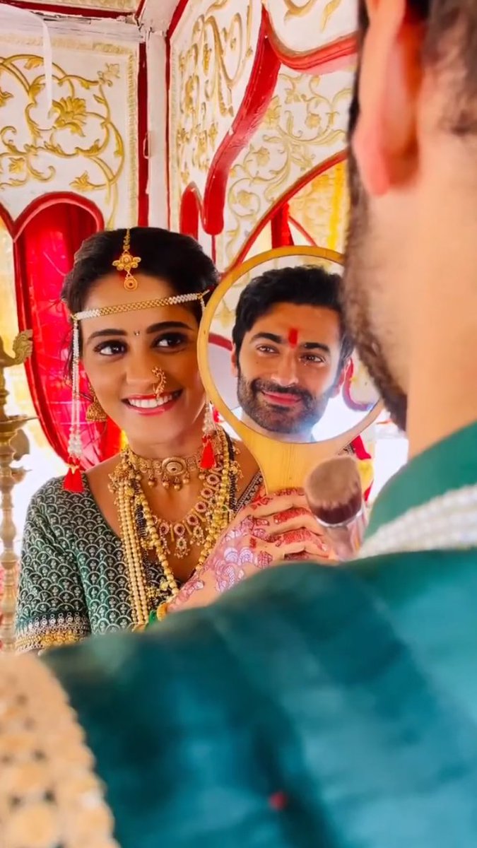 IAmAyeshaFan's tweet photo. #HarSha #PowerJodi ๐ฅ...hoping to see the duo back onscreen
This right here proved the afforts that both
#AyeshaSingh and #HarshadArora put into this new #SaiYa journey...the promotions.
The smile on our darling Ayeshu face brought by dear Harshu ๐
#Satya #SaiJoshi Adhikari https://t.co/xrGpb4NOFE