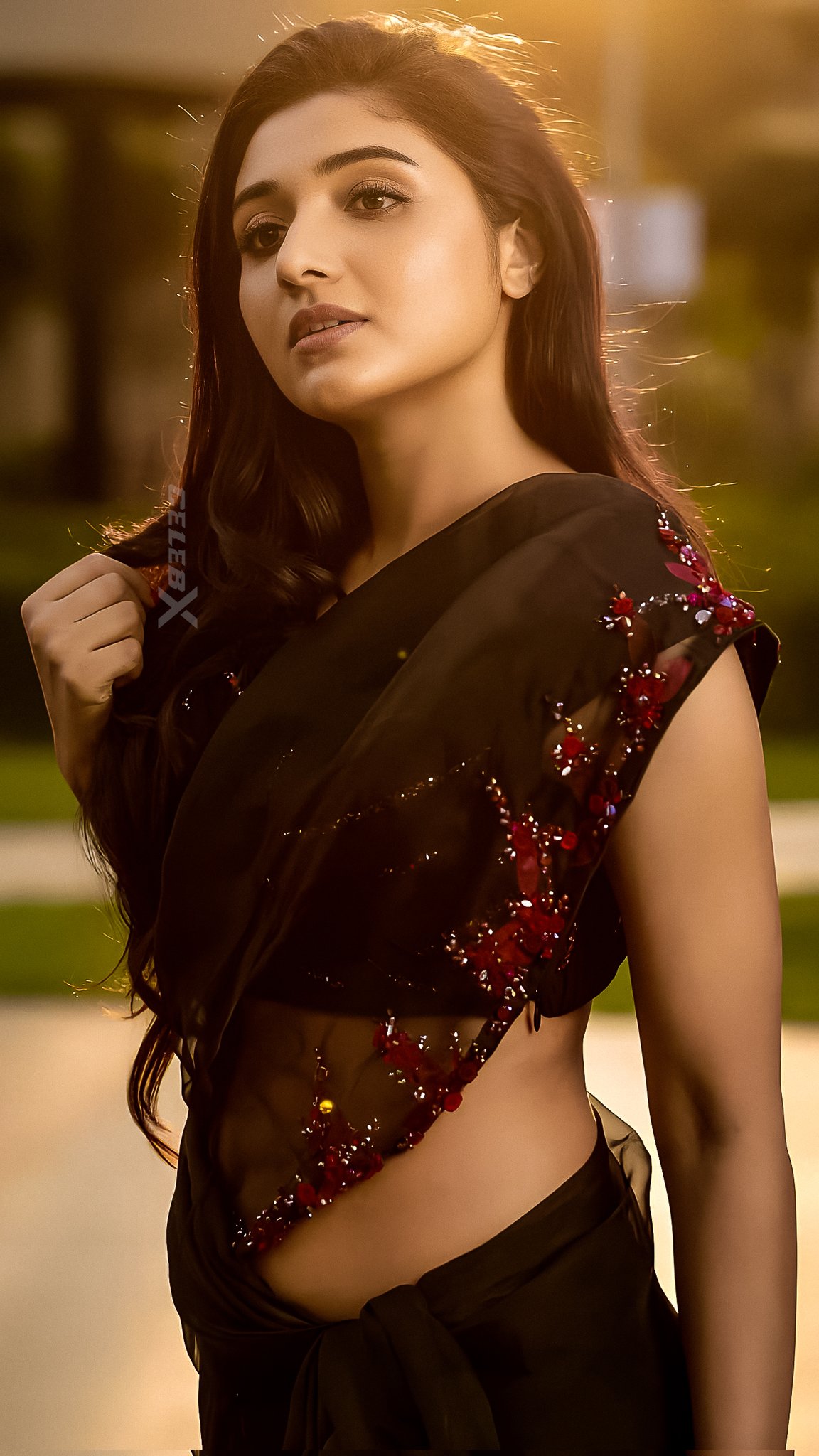 F6xqzrQW0AALGYs?format=jpg&name=large