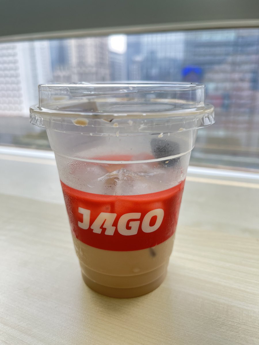 Ketagihan salted caramel latte punya Kopi Jago wkwkwkwkkwwk. 10rb sajaaaa ramah kantong dan enyak
