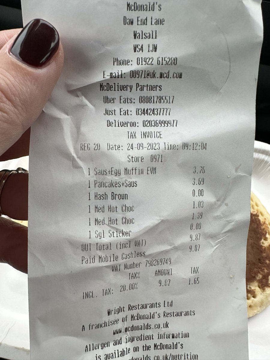 Smiley_Sara87's tweet photo. @McDonaldsUK @McDonaldsUK purchased breakfast this morning..waste of time half of it was missing. Plain pancakes 😢Disappointing! https://t.co/sCR2FDoxbf