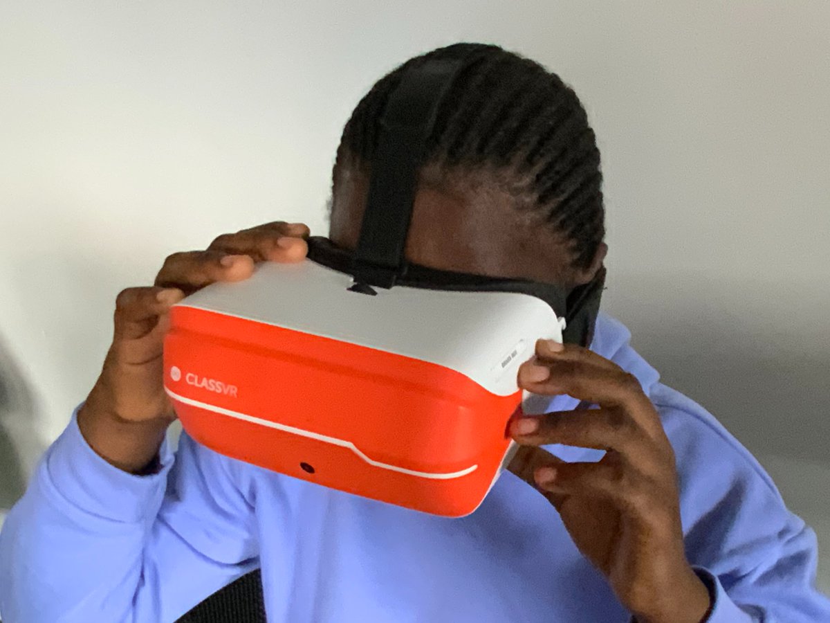 bizzie_bodies's tweet photo. Our #Youngpeople centred "Evolving Docks" Showcase, 23/9/23, celebrating @L_D_F @SouthwarkLibs #CanadaWater was an epic success. Nonstop #Family Fun with #VR, #3DDesign, #3DPrinting, #Robotics, #GamesDev & #HistoryTech Activities. With Competition prizes too. Well done everyone! https://t.co/xiurOar4vG