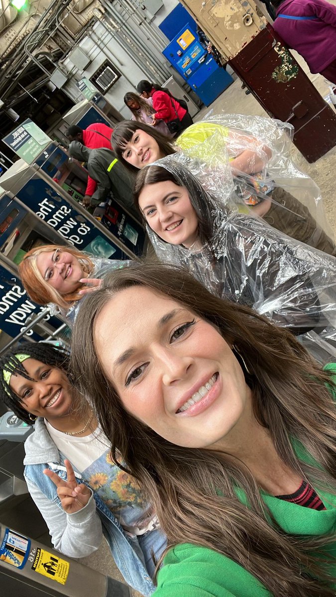 StrayCrayDiya's tweet photo. My feet ache so badly from literally standing all day and night in the cold rain but it's was worth it see #3RACHA #StrayKids and the other amazing artist. I would do it again. #GlobalCitizenFestival2023 Saving the planet can be fun #rhcp #anitta #jungkook #djdnice #laurynhill https://t.co/0WfGVn0AjO