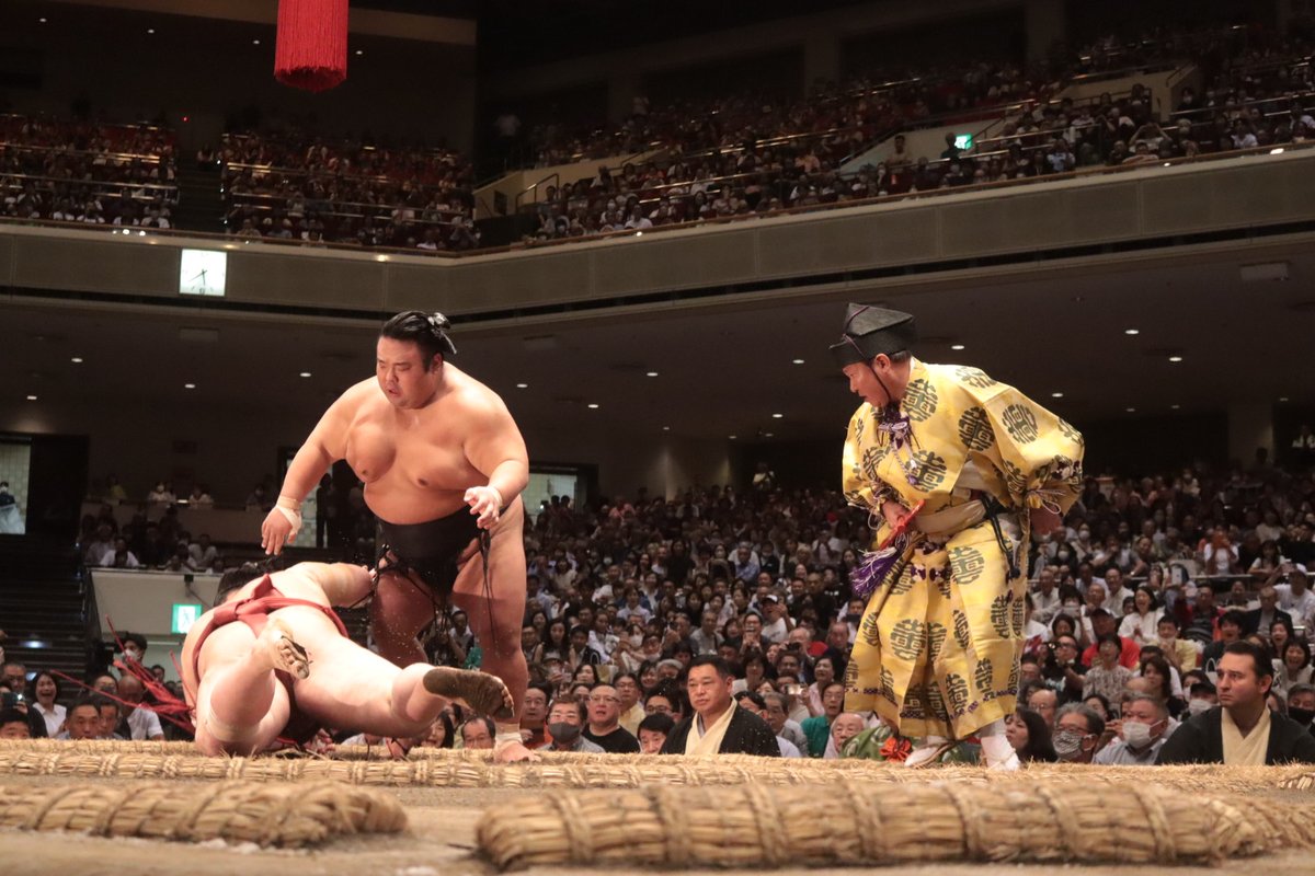 sumokyokai's tweet photo. ＜貴景勝優勝！＞

大関　貴景勝が、優勝決定戦を制し、４回目の優勝を決めました！

#sumo #相撲 #九月場所 #秋場所　#貴景勝 https://t.co/lwcO5cfrx1