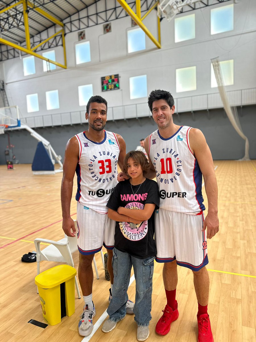 TU SUPER CB LA ZUBIA tweet media