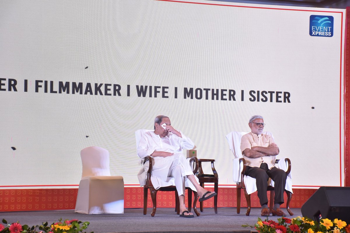 XpressOdisha's tweet photo. Chief Minister @Naveen_Odisha got emotional while watching a tribute video made by  @NewIndianXpress on his sister and eminent author, filmmaker Gita Mehta who passed away recently #OLF23 

He expressed his appreciation for the video.

@manojksonthalia
@PrabhuChawla 
@santwana99 https://t.co/jJ99aEphhs