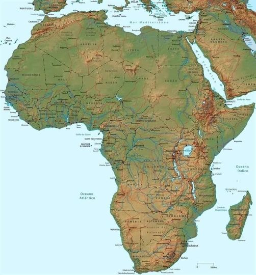 GiorgiaSalvagn1's tweet photo. QUESTO NON LO IMPAREREMO MAI A SCUOLA
° Area dell'Africa = 30,37 milioni di km2
° Area cinese = 9,6 milioni di km2
° Area USA Stati Uniti = 9,8 milioni di km2
° Area europea = 10,18 milioni di km2
● L'Africa è più grande di tutta Europa, Cina e Stati Uniti d'America messi insieme.
● Ma nella maggior parte delle mappe del mondo, l'Africa è rappresentata in piccole dimensioni.
Questo viene fatto deliberatamente per creare l'effetto visivo di una piccola Africa, per manipolare, fare il lavaggio del cervello e ingannare gli africani ovunque si trovino.
- L'Africa ha il 60% della terra coltivabile;
- L'Africa ha il 90% della riserva di materie prime;
- L'Africa ha il 40% della riserva d'oro mondiale;
- Africa, 33% della riserva di diamanti;
- L'Africa possiede l'80% della riserva globale di Coltan (minerale per la produzione di telefoni ed elettronica), principalmente nella Repubblica Democratica del Congo.
- L'Africa ha il 60% della riserva mondiale di cobalto (minerale per la fabbricazione di batterie per automobili)
- L'Africa è ricca di petrolio e gas naturali.
- L'Africa (Namibia) ha la costa più ricca di pesci del mondo.
- L'Africa è ricca di manganese, ferro e legno.
- L'Africa è tre volte l'area della Cina, tre volte l'area dell'Europa, tre volte quella degli Stati Uniti d'America.
- L'Africa ha 30 milioni di km2 (30 415 875 km2);
- L'Africa ha 1,3 miliardi di abitanti (la Cina ha 1,4 miliardi di abitanti in 9,6 milioni di km2).
Il che significa che l'Africa NON È INSUFFICIENTE.
📷La terra coltivabile della Repubblica Democratica del Congo è in grado di nutrire tutta l'Africa.
📷E tutta la terra coltivabile in Africa è un filo per nutrire il mondo intero.
- La Repubblica Democratica del Congo ha fiumi importanti che possono illuminare l'Africa.
Il problema è che la CIA, le imprese occidentali e alcuni burattini africani stanno destabilizzando la Repubblica Democratica del Congo per decenni.
- L'Africa è un continente culturalmente diversificato in termini di danza, musica, architettura, scultura, ecc.
- L'Africa ospita 30.000 ricette medicinali ed erbe che l'Occidente modifica nei suoi laboratori.
- L'Africa ha una popolazione mondiale giovane che dovrebbe raggiungere i 2,5 miliardi entro il 2050.
L'AFRICA RAPPRESENTA IL FUTURO DELL'UMANITÀ perché l'Africa deve nutrire 9 miliardi di persone.
Con menti africane decolonizzate e una forte ricerca dell'unità africana, l'Africa sarà il futuro governante di altre civiltà perché il mondo non è nulla senza l'Africa.
Se l'Africa è responsabile dei suoi affari e dei suoi mezzi di produzione, il resto del mondo degenererà nei paesi del terzo mondo!
dal web