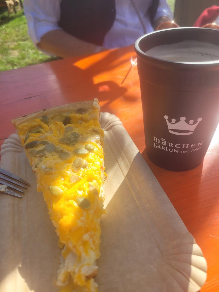 rockebey's tweet photo. #Kaffepause 😋 https://t.co/qokSol2oLr
