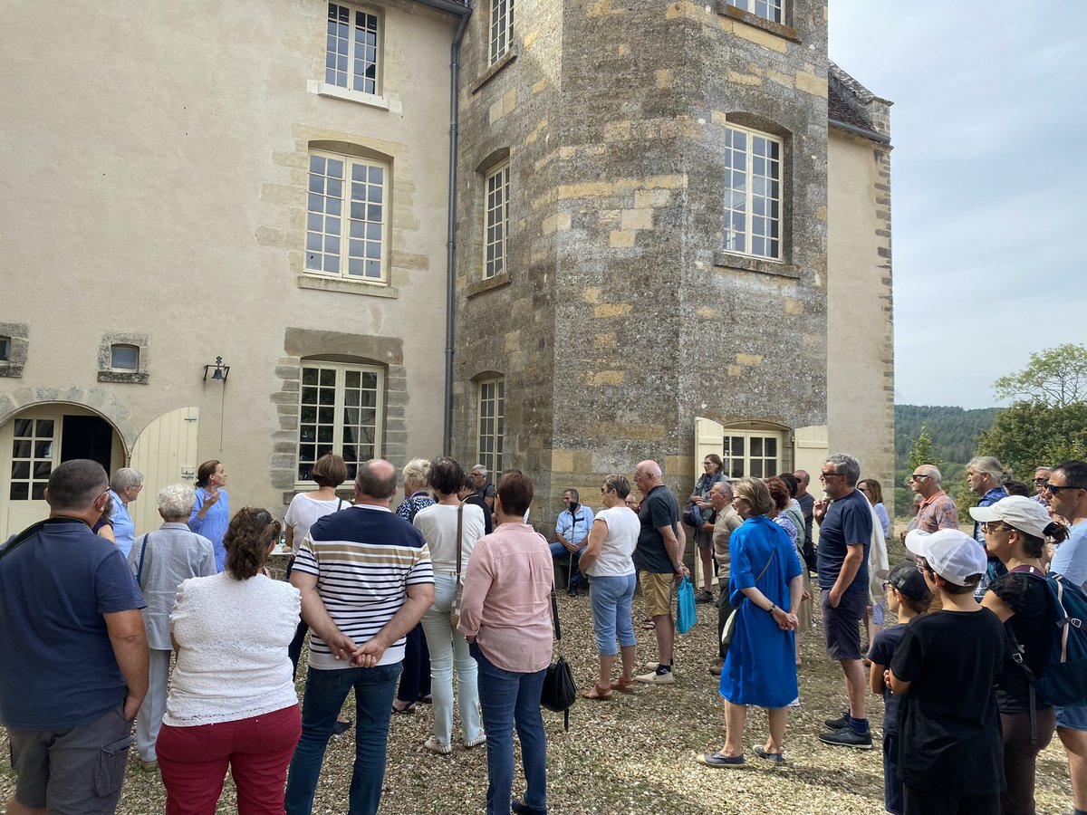 Château et Ferme de Dumphlun, Nièvre-Bourgogne tweet media