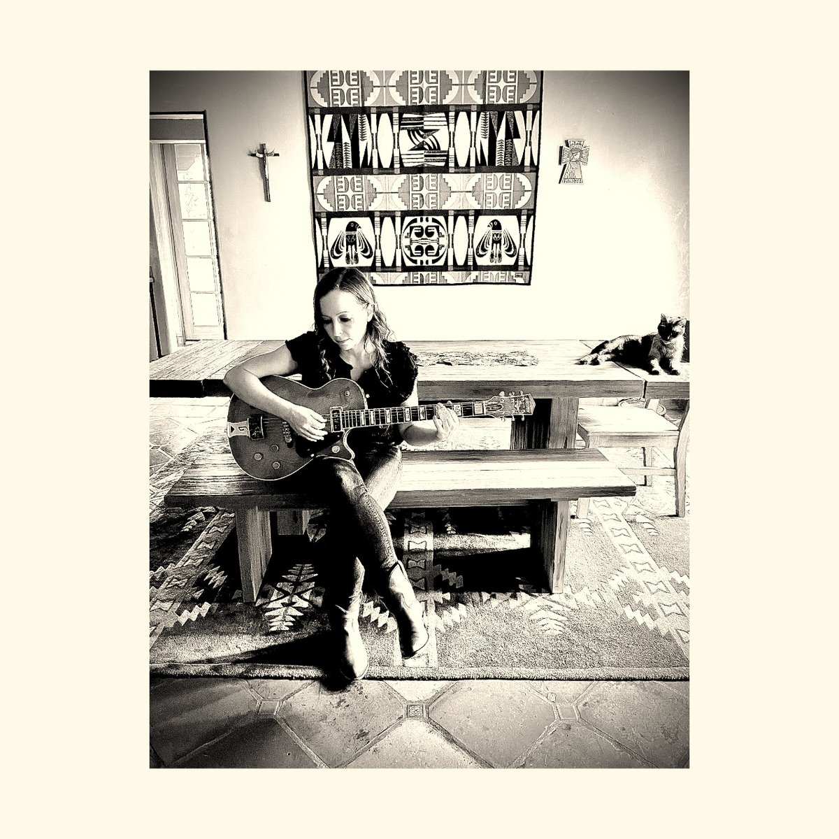 My 11 yr. old took this picture of me this weekend. I don't think I could have staged anything better.#thecityandthesea #music #cats #pendleton #gretsch #roundup #singersongwriter #girlguitarist #photography #thecityandtheseamusic