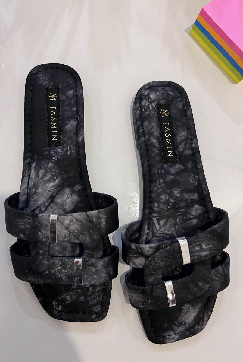 buyjasmin's tweet photo. ROCK &amp; ICE

PRICE: N9,990
Size: 38

Available for immediate pick up or delivery 

Please RT! https://t.co/WygGDUFVC0