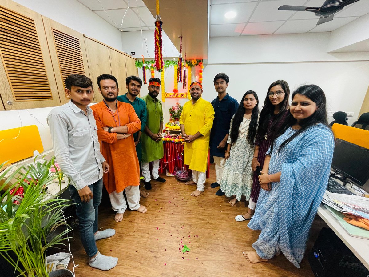 prashantjadav21's tweet photo. गणपति बप्पा मोरिया, अगले बरस तू जल्दी आ...🙏

#GaneshChaturthi2023 
#GanpatiBappaMorya https://t.co/HiCieZQSV0
