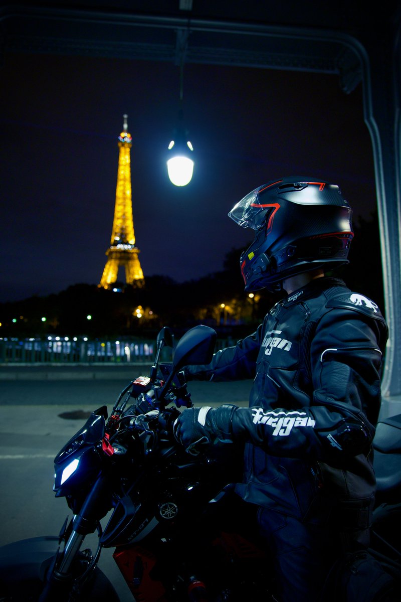 #rider #motorbiker #motorbike #yamaha #mt07 #furygan #paris #moto #motard #bynight