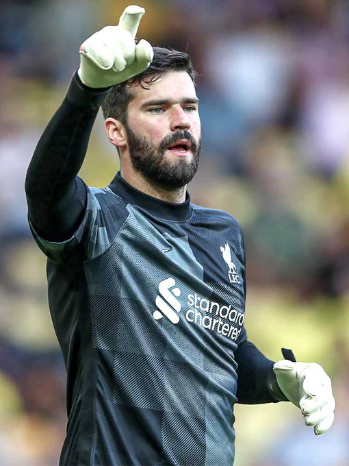 oliviakarenn1's tweet photo. Best keeper in the league?
#LIVWHU https://t.co/ZwRxVwfivA